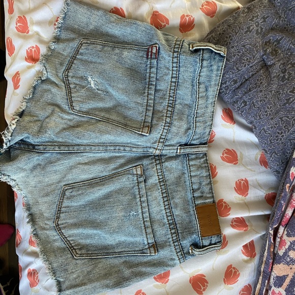 High Rise Cheeky Shorts - Picture 2 of 4